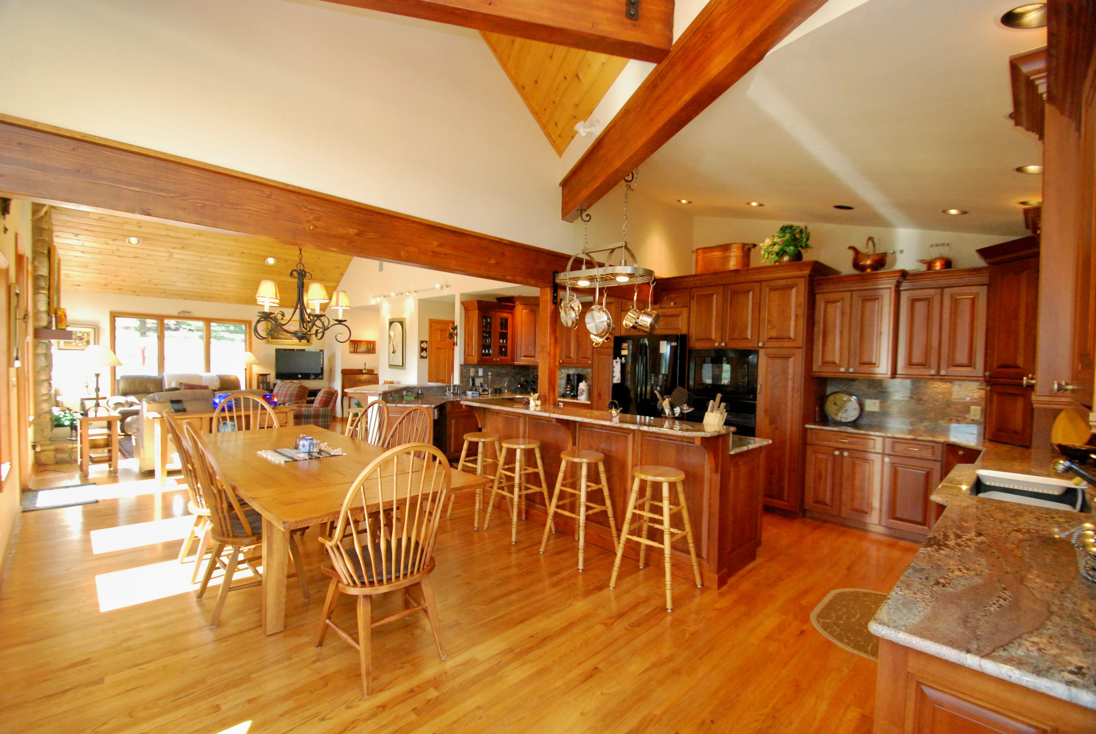 exclusive private homes photo