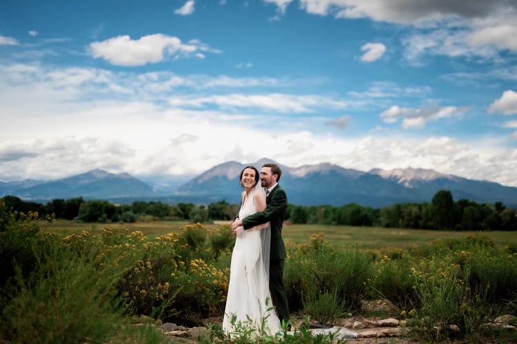 the perfect rocky mountain wedding! take photos with the collegiate peaks as your backdrop! photo 5