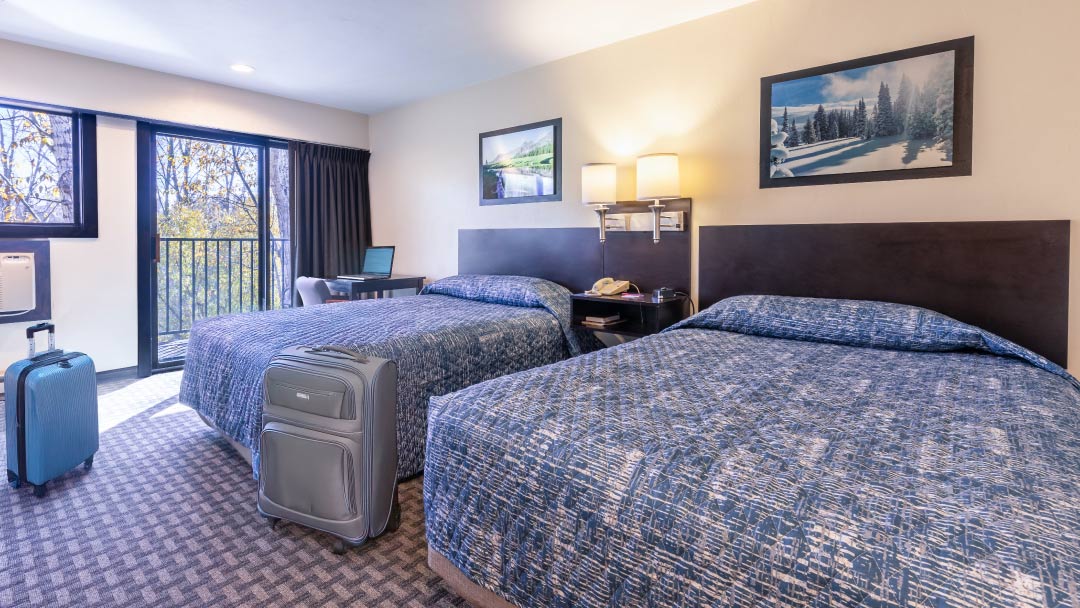 two queen room at rabbit ears motel photo 8