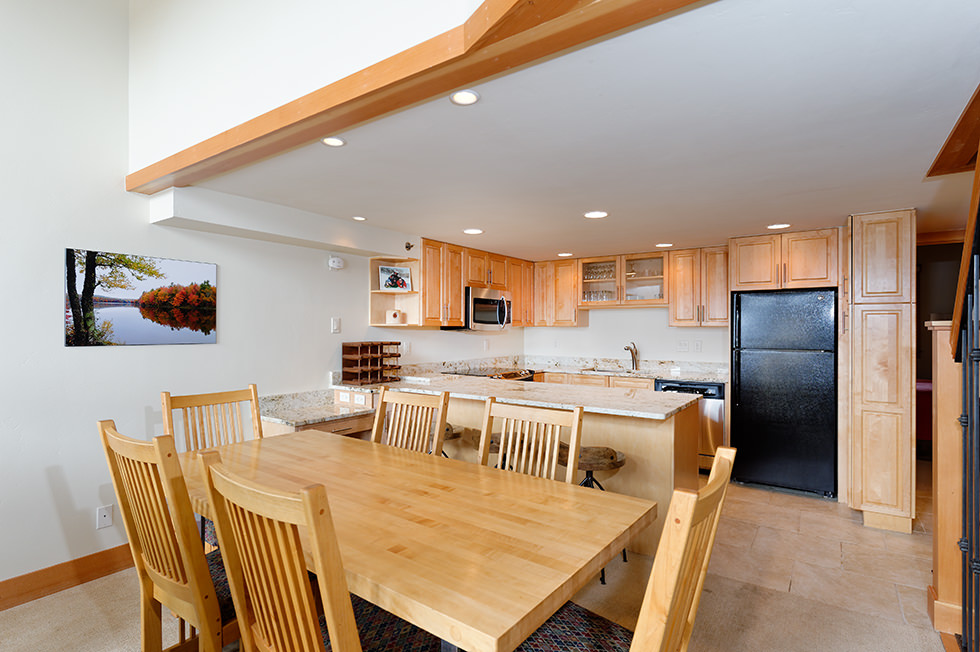 deluxe kitchen photo 11